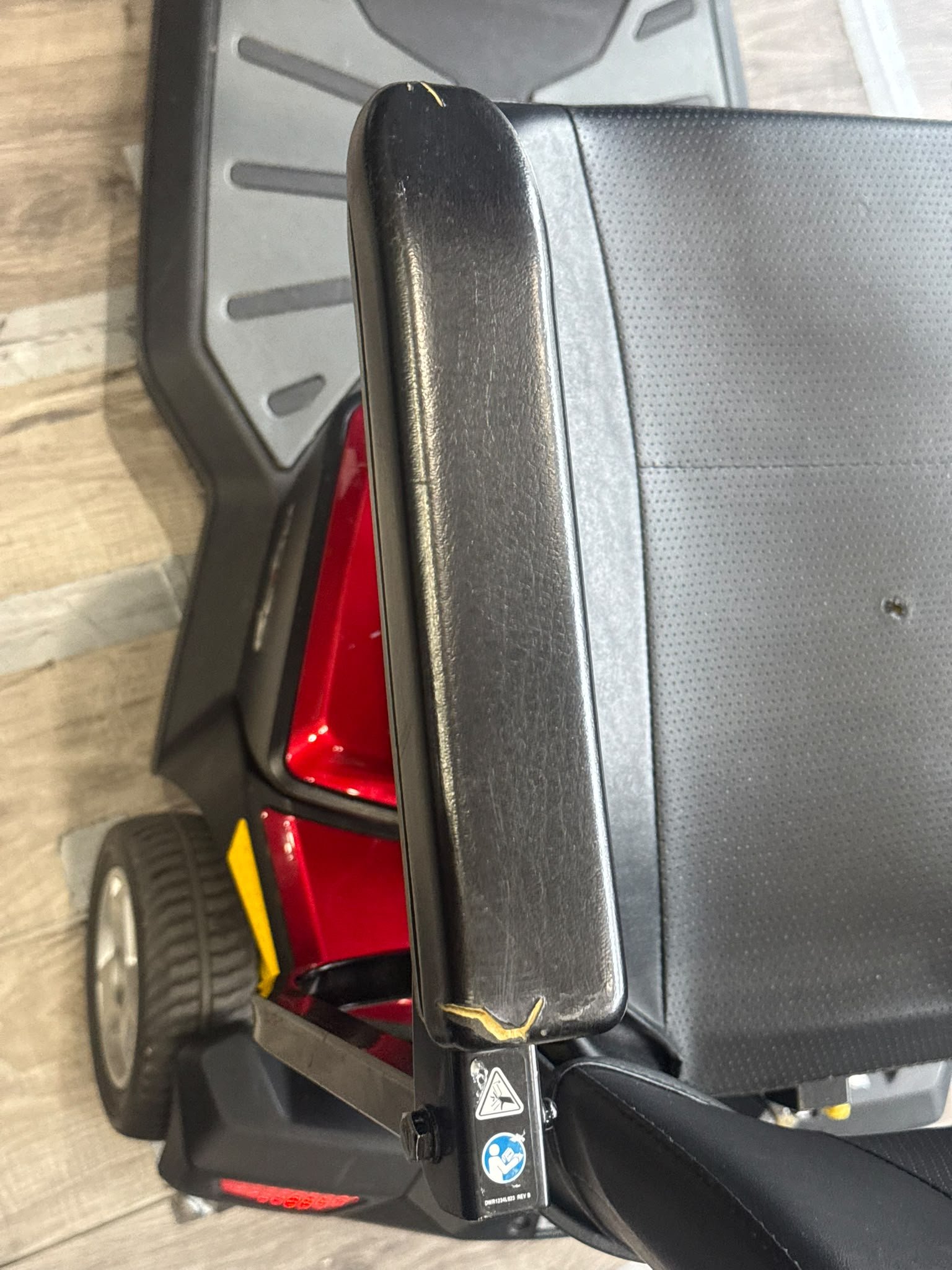 Go-Go LX with CTS 4-Wheel Scooter (floor model) - Image 9