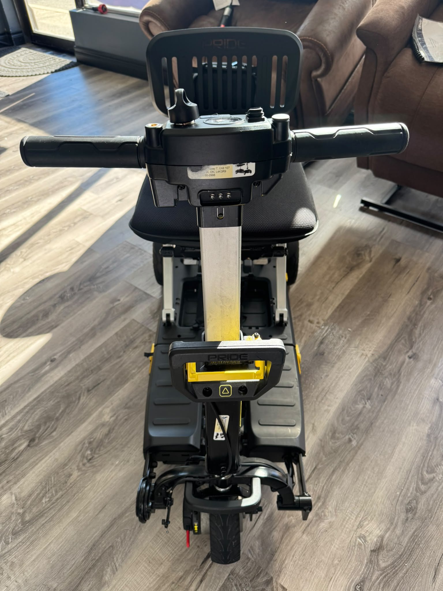 i-Go Folding Scooter 3 Wheels (Floor Model)... - Image 6